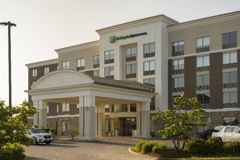 Holiday Inn Express Hotel & Suites North Bay, An Ihg