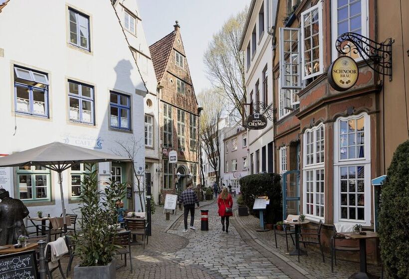 هتل Holiday Inn Express Bremen Airport, An Ihg