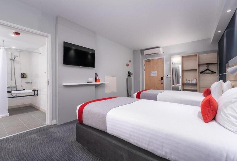 Отель Holiday Inn Express Burnley M65 Jct 10, An Ihg