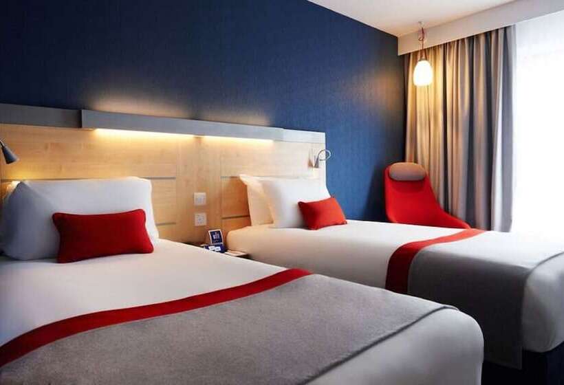 酒店 Holiday Inn Express Cheltenham Town Centre, An Ihg