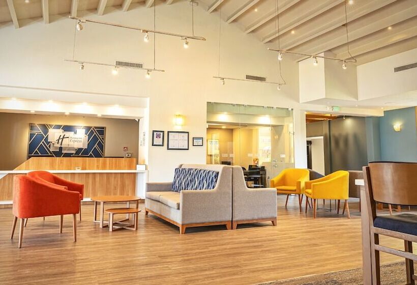 هتل Holiday Inn Express Chihuahua, An Ihg