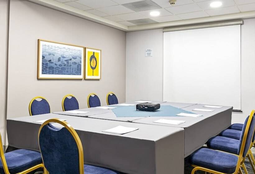 هتل Holiday Inn Express Chihuahua, An Ihg