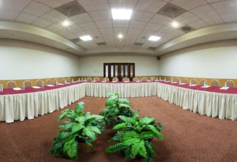 هتل Holiday Inn Express Chihuahua, An Ihg