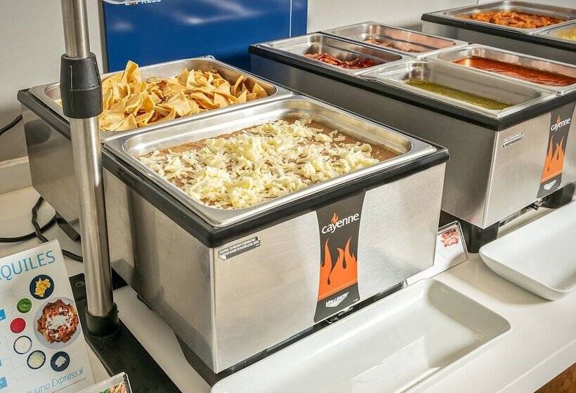 هتل Holiday Inn Express Chihuahua, An Ihg