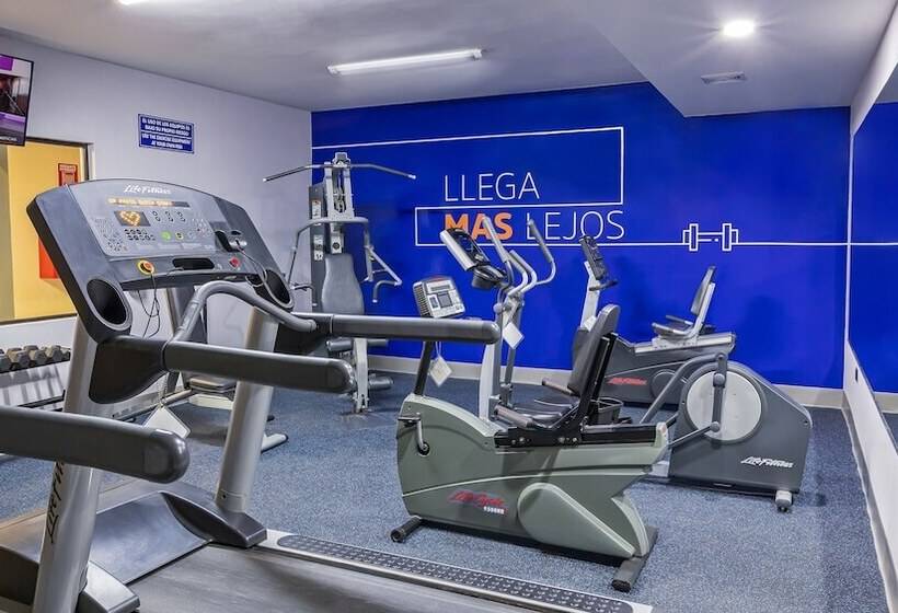 هتل Holiday Inn Express Chihuahua, An Ihg