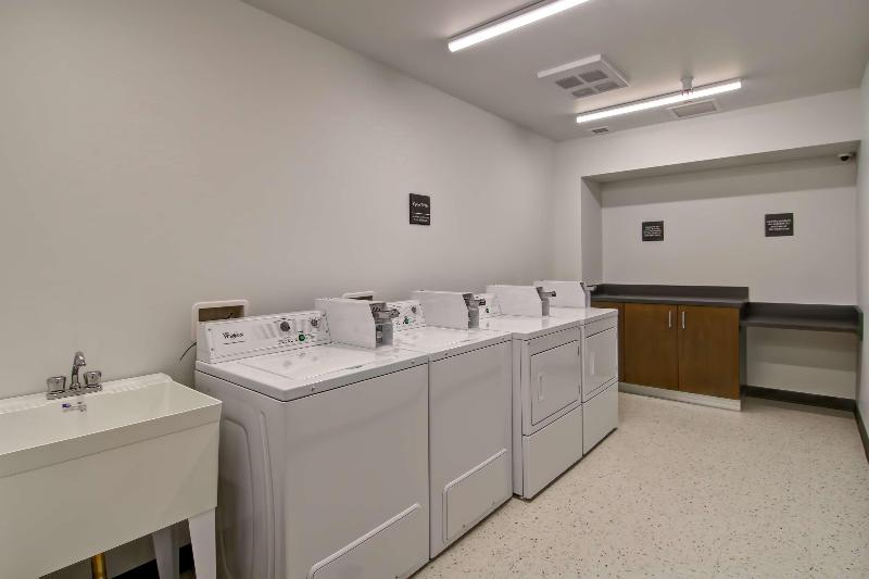 فندق Holiday Inn Express Grande Prairie, An Ihg