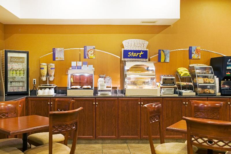 فندق Holiday Inn Express Grande Prairie, An Ihg