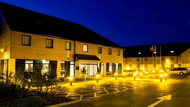 בית מלון כפרי Holiday Inn Express London Epsom Downs, An Ihg