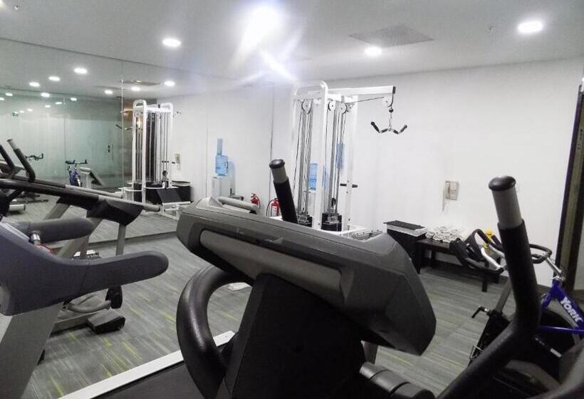 ホテル Holiday Inn Express Mexico Santa Fe By Ihg