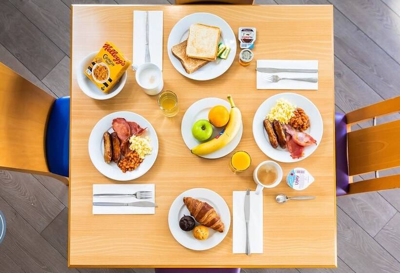 Отель Holiday Inn Express Norwich, An Ihg