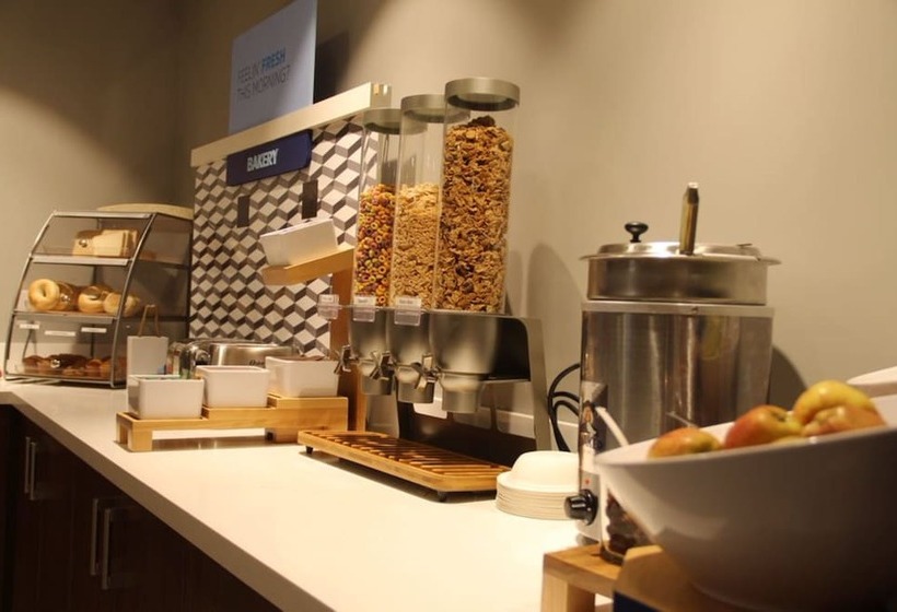 فندق Holiday Inn Express & Suites Huntsville, An Ihg