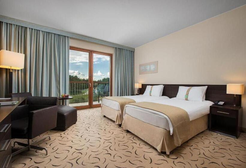 호텔 Holiday Inn Resort Warsaw Józefów, An Ihg