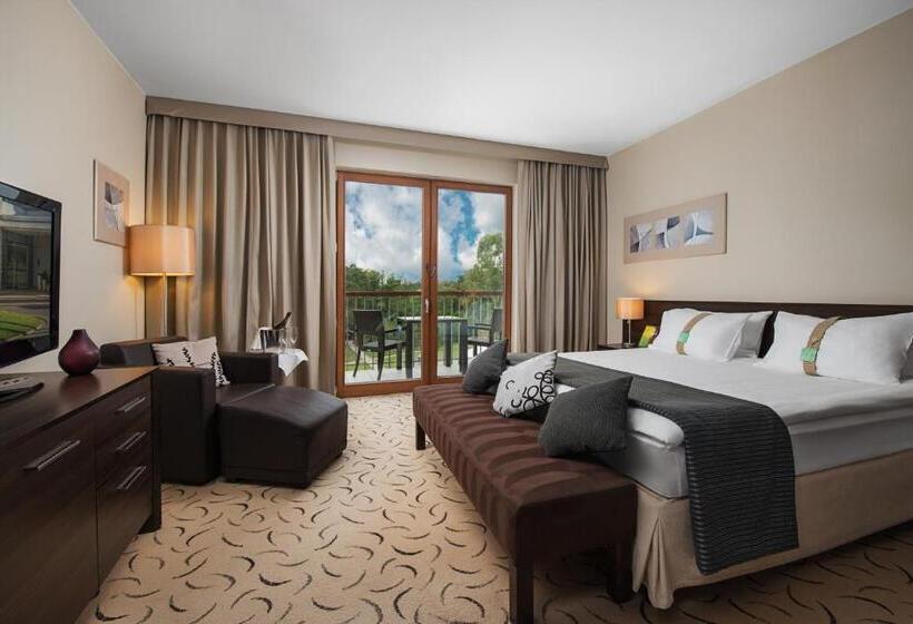 호텔 Holiday Inn Resort Warsaw Józefów, An Ihg