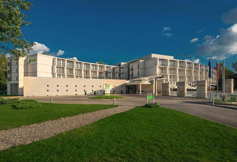 호텔 Holiday Inn Resort Warsaw Józefów, An Ihg