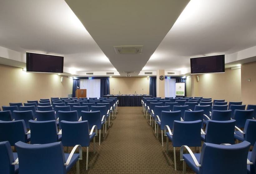 בית מלון כפרי Holiday Inn Salerno Cava De  Tirreni, An Ihg