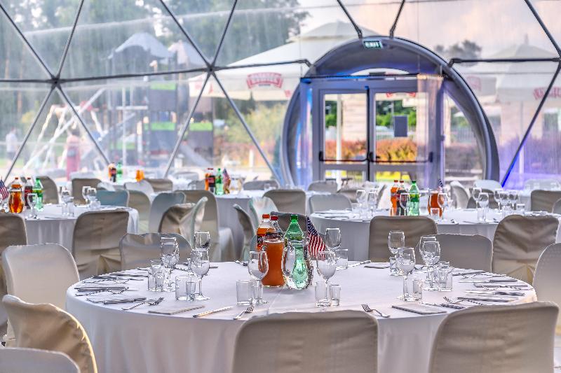 호텔 Holiday Inn Resort Warsaw Józefów, An Ihg