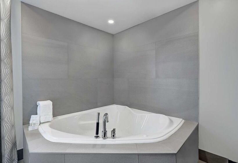 فندق Homewood Suites London Ontario