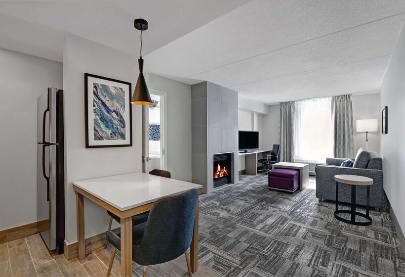 فندق Homewood Suites London Ontario