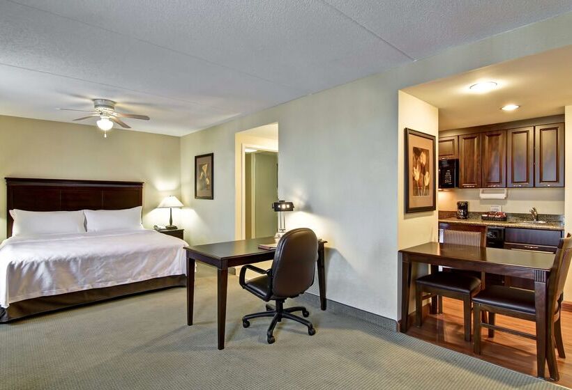 فندق Homewood Suites By Hilton Sudbury