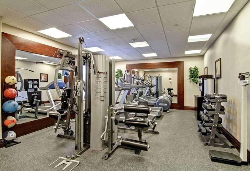 فندق Homewood Suites By Hilton Sudbury