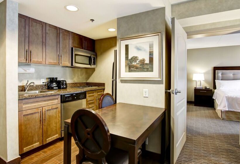 هتل Homewood Suites By Hilton Toronto Markham