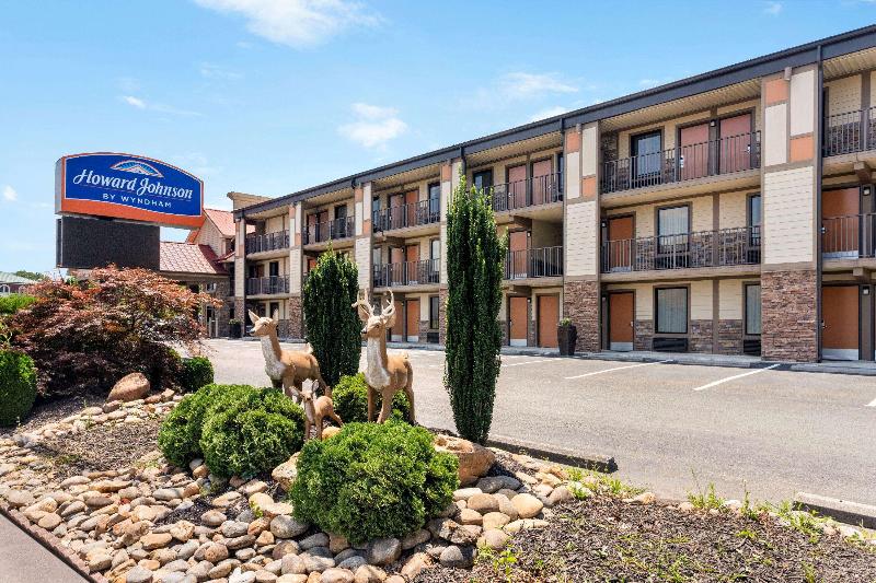 هتل Howard Johnson By Wyndham Pigeon Forge