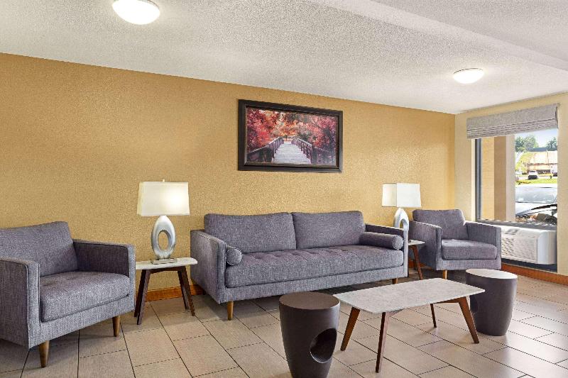 هتل Howard Johnson By Wyndham Pigeon Forge