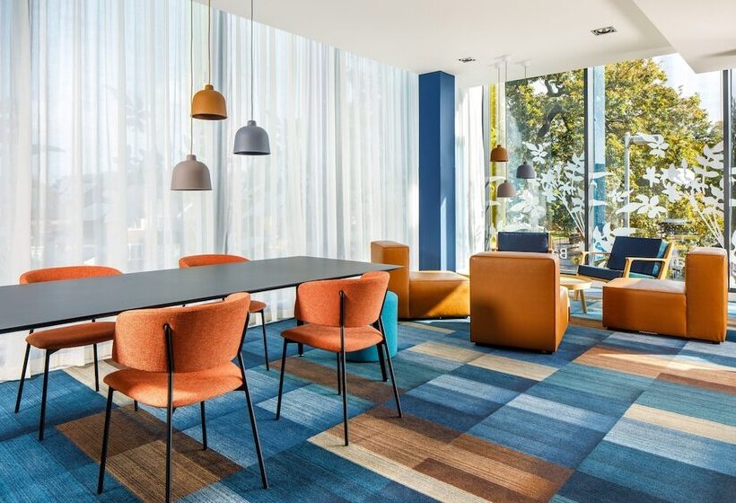 ホテル Ibis Budget London Heathrow Central