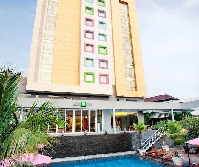 ホテル Ibis Styles Solo