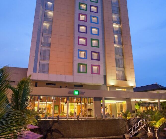 ホテル Ibis Styles Solo