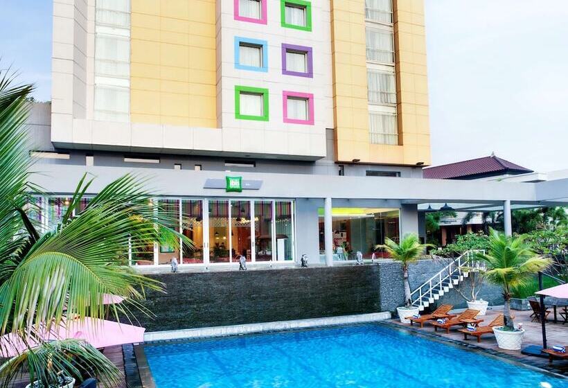 ホテル Ibis Styles Solo