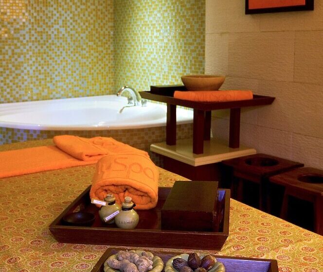 ホテル Ibis Styles Solo