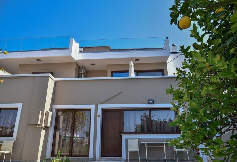 ホテル Iraklis Studios & Apartments