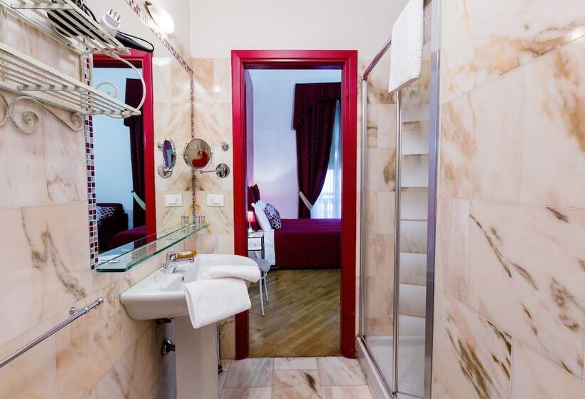 هتل La Locandiera B&b