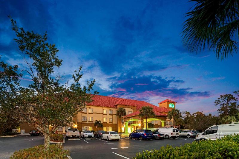 בית מלון כפרי La Quinta Inn And Suites Fort Myers I75