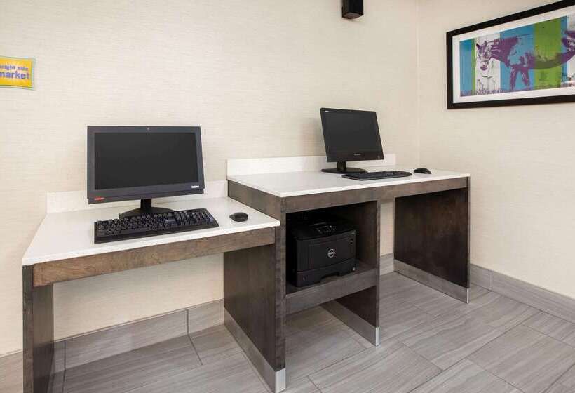 ホテル La Quinta By Wyndham Cincinnati Airport Florence