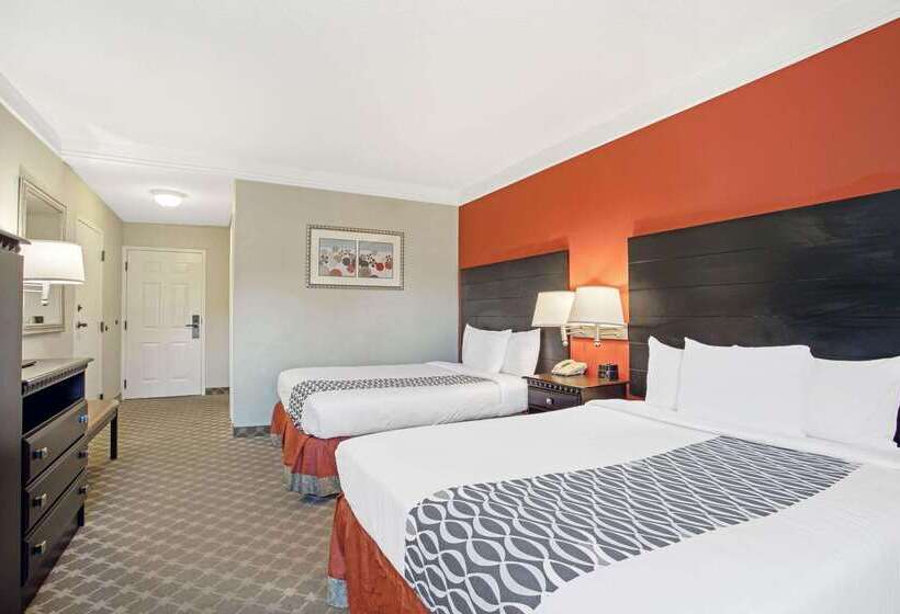 Отель La Quinta By Wyndham Pcb Coastal Palms