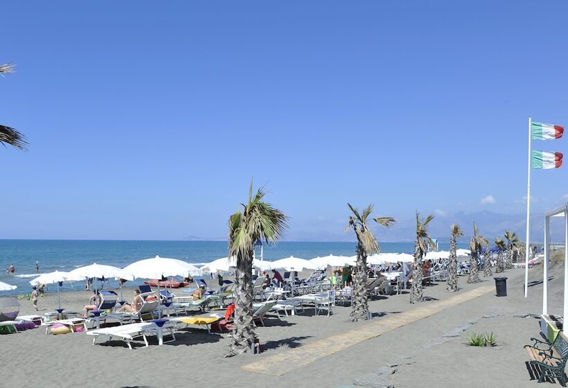 Отель La Serra Resort Italy Village