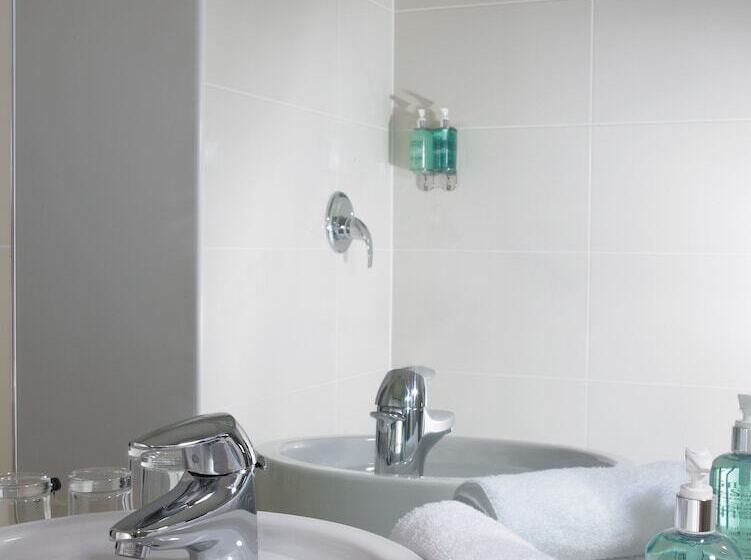 هتل Leonardo Derby