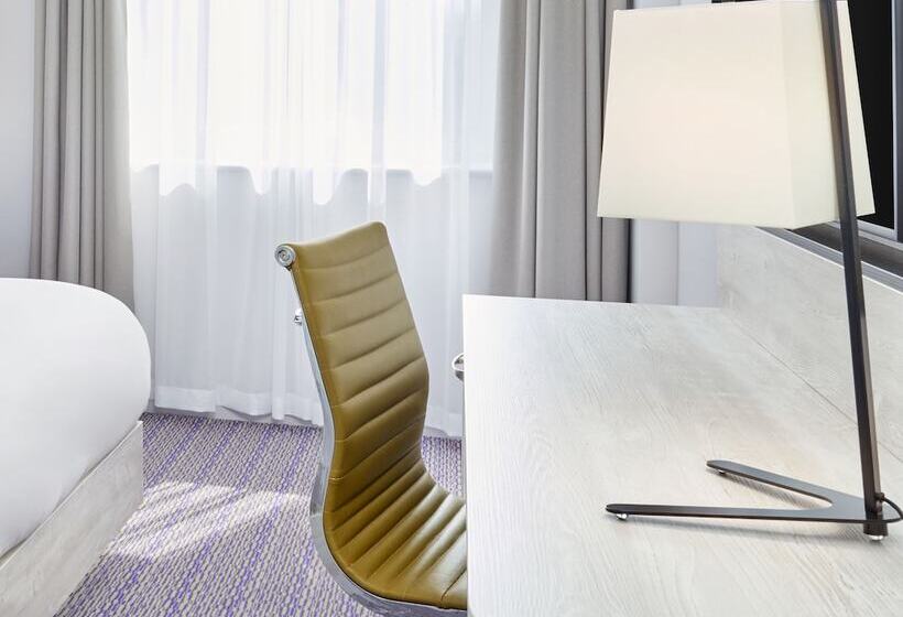 هتل Leonardo Exeter