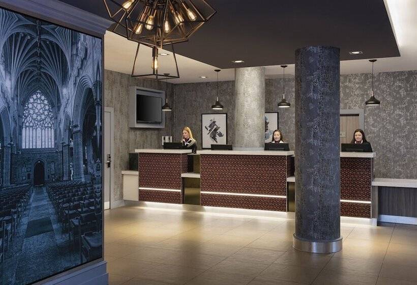 בית מלון כפרי Leonardo Exeter