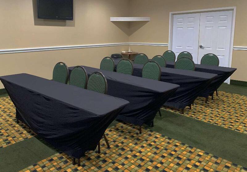 فندق Mainstay Suites Addisondallas