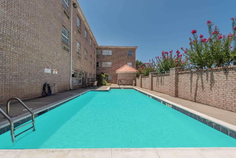 هتل Mainstay Suites Addisondallas