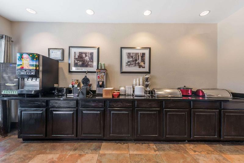 فندق Mainstay Suites Addisondallas