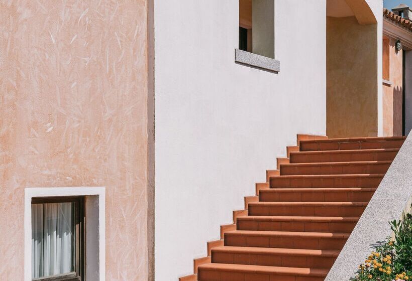 هتل Mangia S Santa Teresa Sardinia, Curio Collection By Hilton