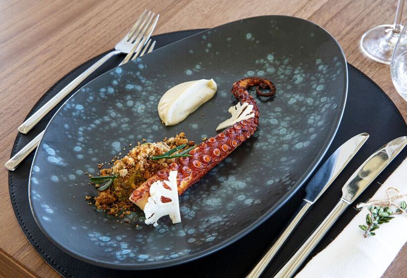 هتل Mangia S Santa Teresa Sardinia, Curio Collection By Hilton