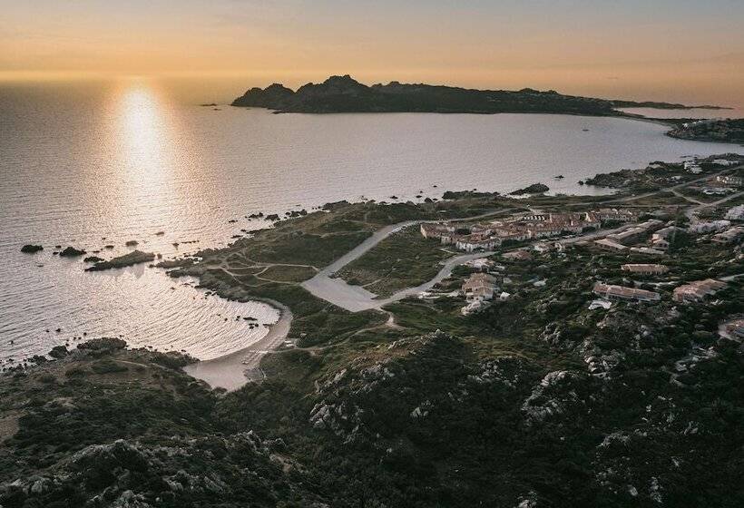 هتل Mangia S Santa Teresa Sardinia, Curio Collection By Hilton