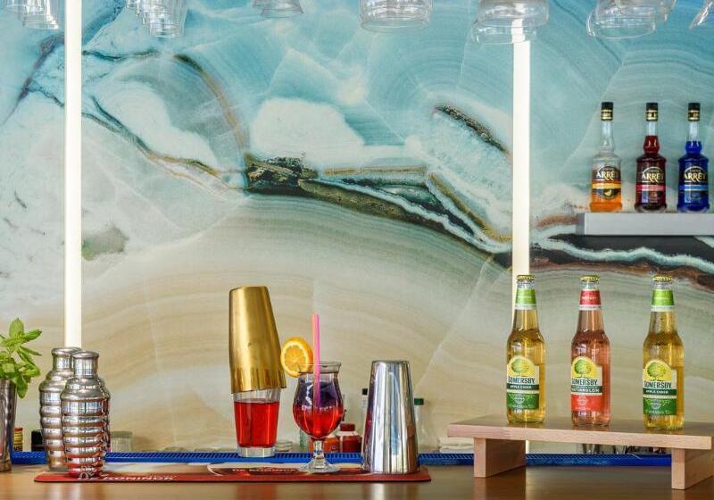 ホテル Marinos Beach