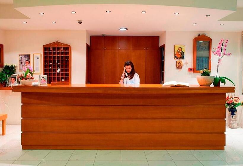 ホテル Marinos Beach