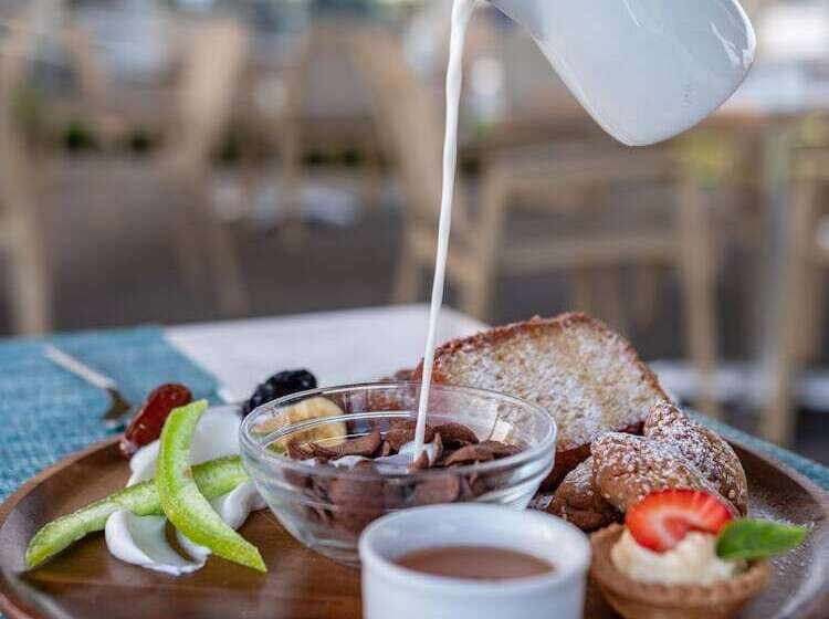 ホテル Marinos Beach